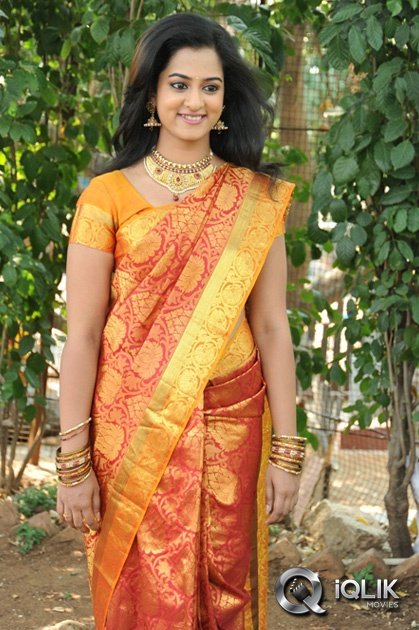 Nanditha-at-Krishnamma-Kalipindi-Iddarini-Movie-Opening